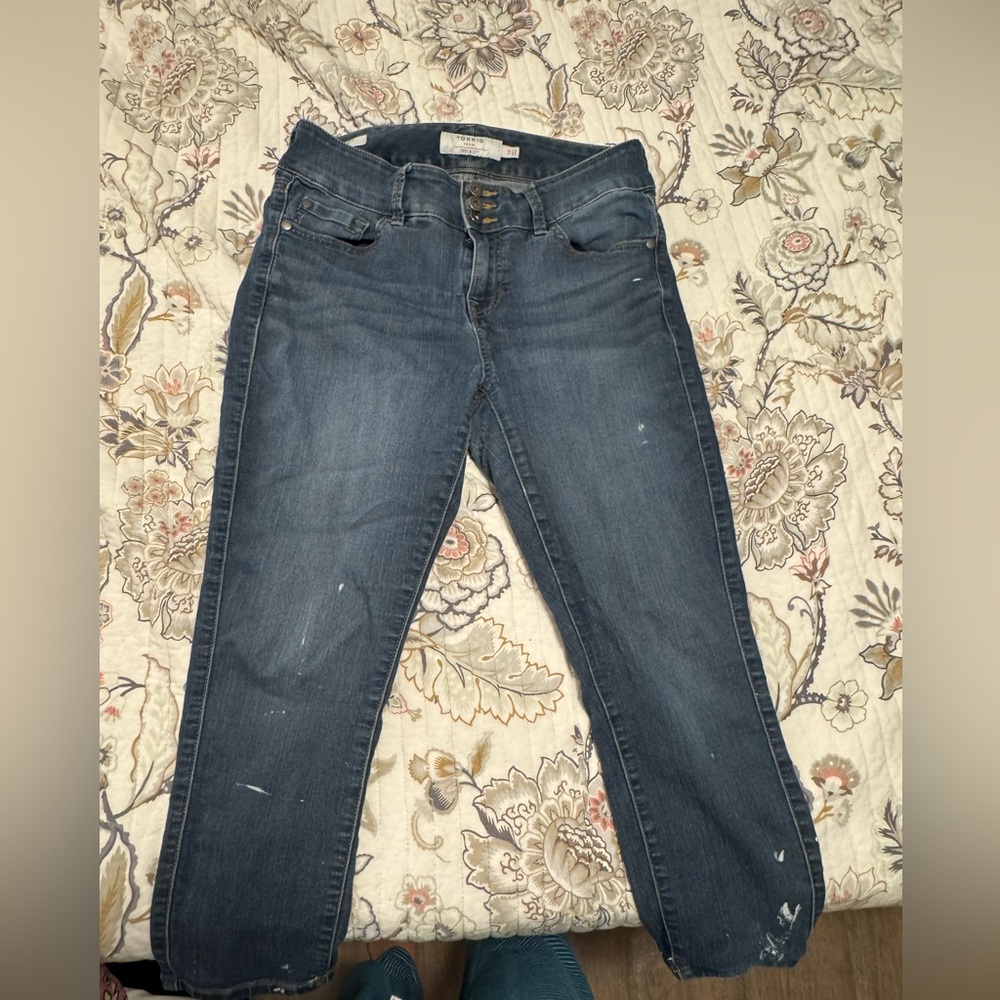 Paint stained torrid jegging crop